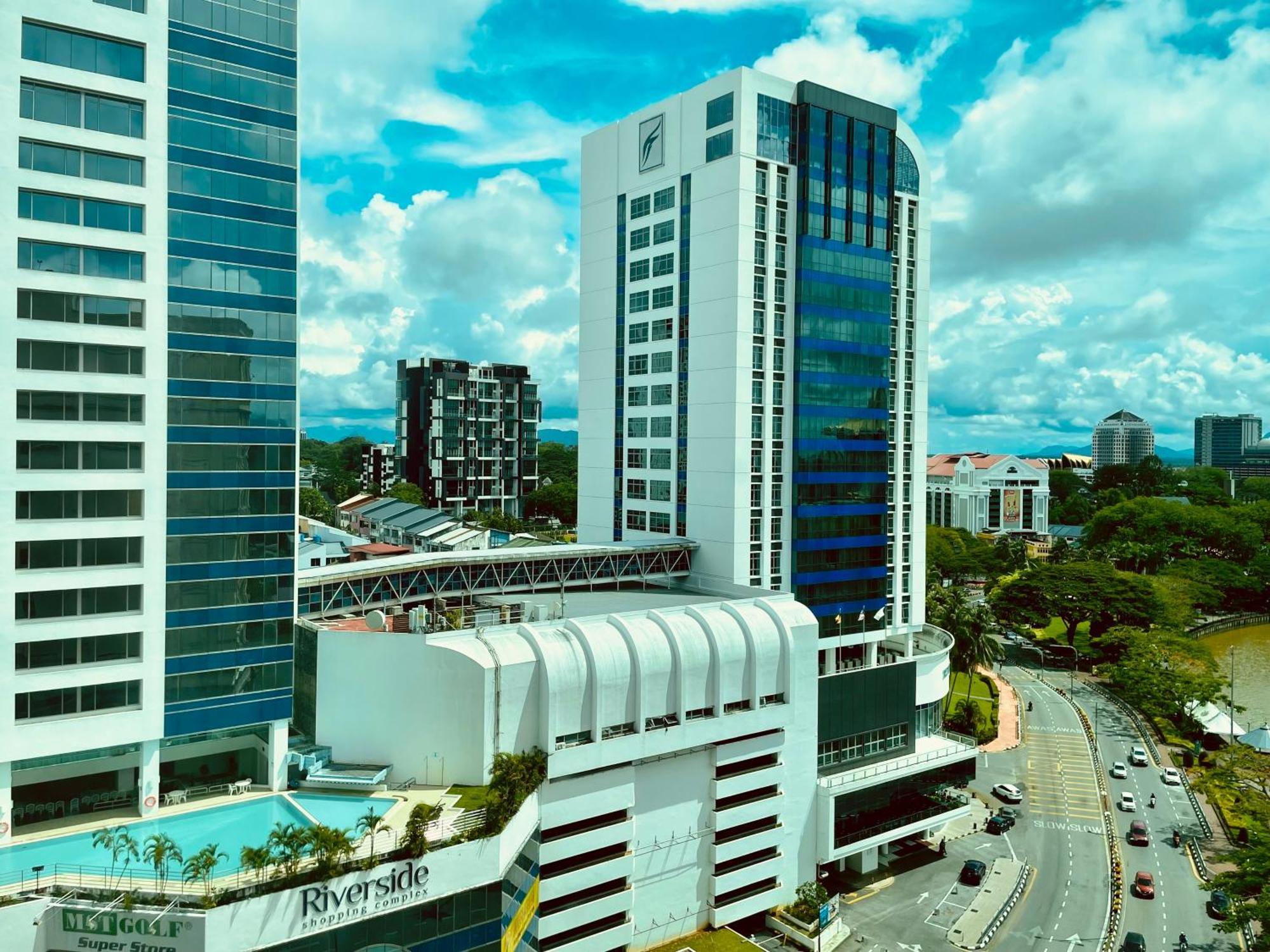 Kuching City Center Riverbank Suites With Marvelous River View エクステリア 写真